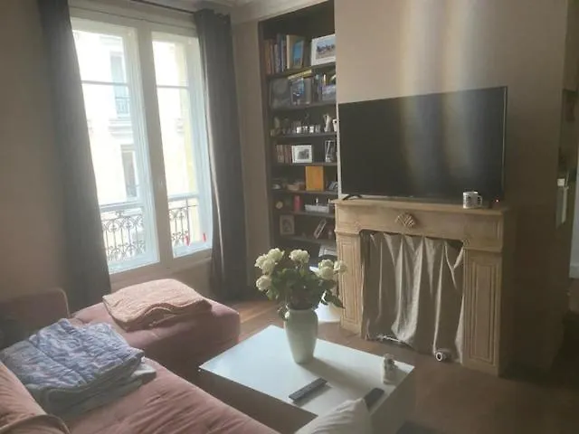 La Voisine D'Emilie In Paris Apartment